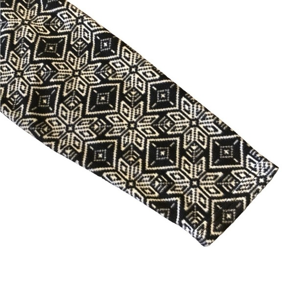 Women’s lands and quarter zip Nordic snowflake, large petite pullover - Picture 8 of 8